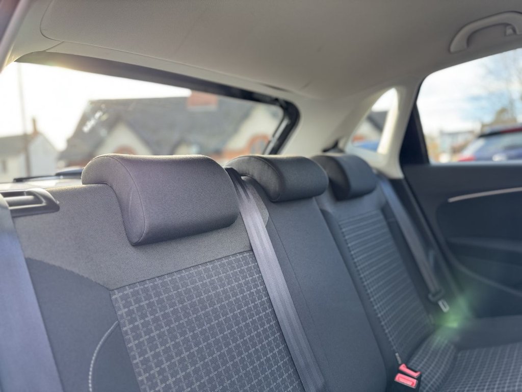 Used Volkswagen Polo 2015 for sale - 77301886: Photo 45