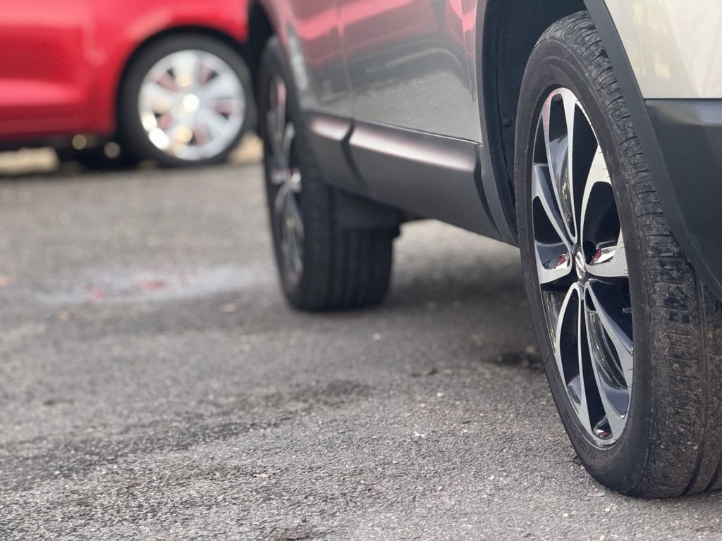 Used Nissan Qashqai 2011 for sale - 76910104: Photo 41