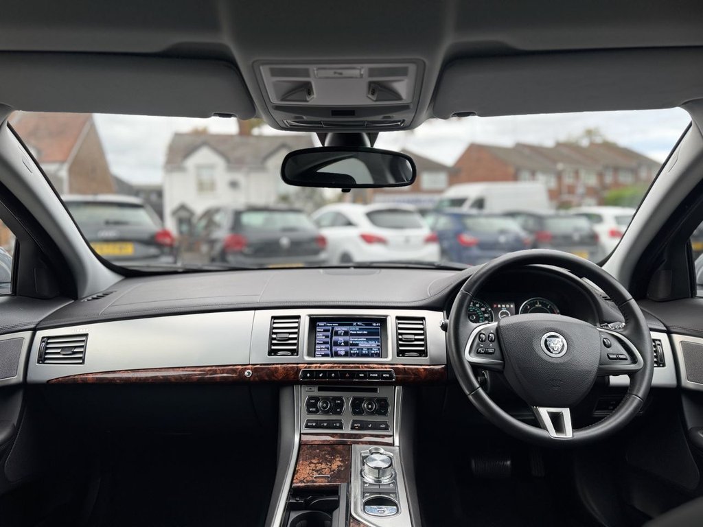 Used Jaguar XF 2012 for sale - 76356137: Photo 11