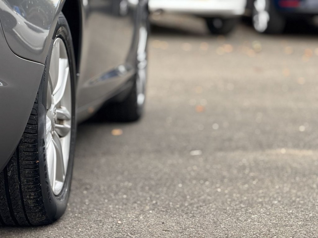 Used Jaguar XF 2012 for sale - 76356137: Photo 28