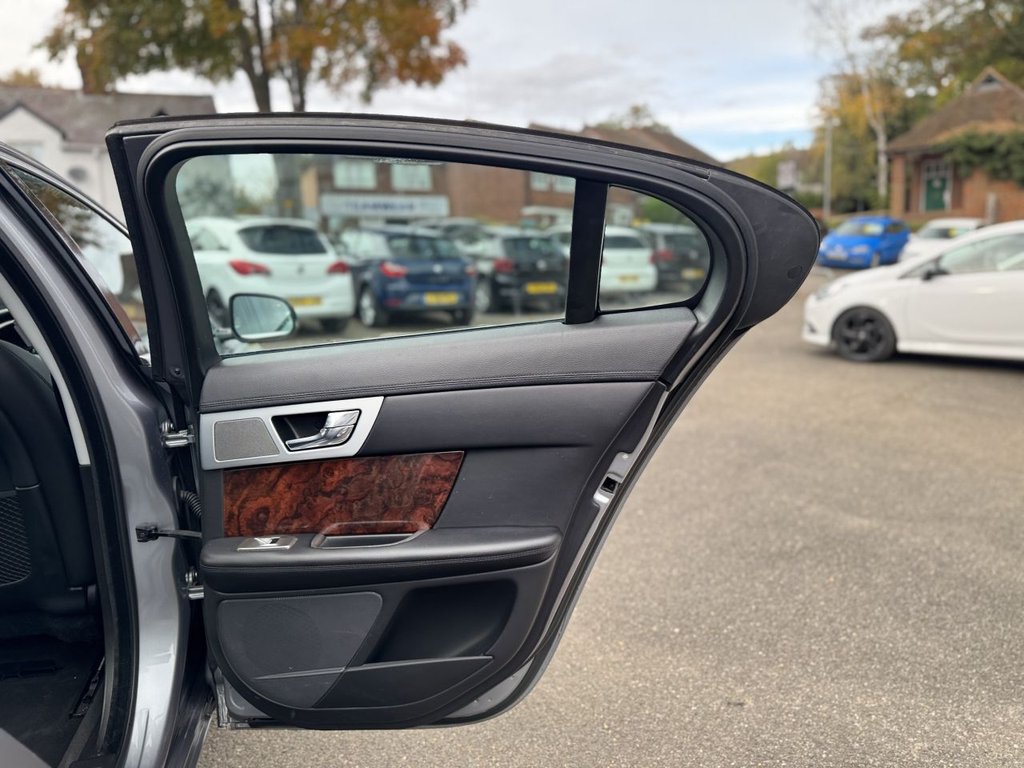 Used Jaguar XF 2012 for sale - 76356137: Photo 29