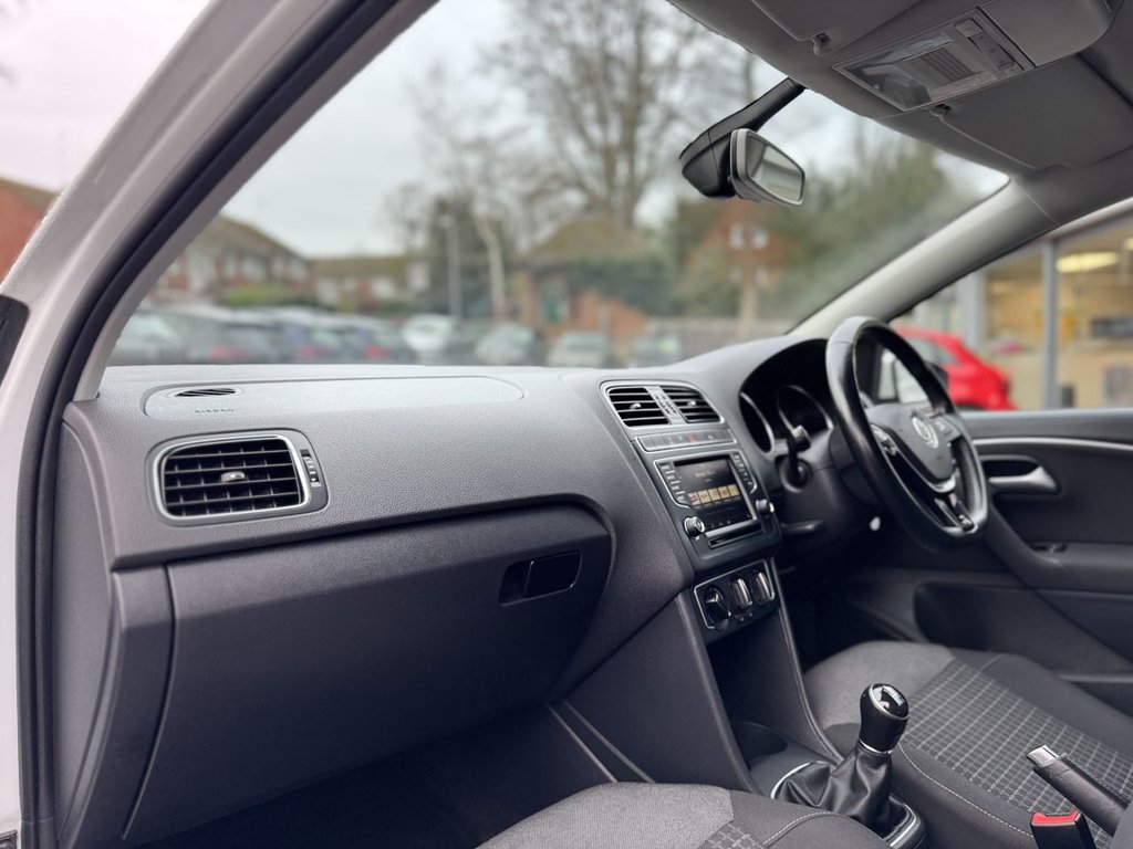Used Volkswagen Polo 2017 for sale - 77534143: Photo 41
