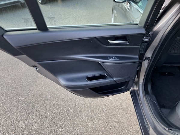 Used Jaguar XE 2016 for sale - 75473561: Photo 29