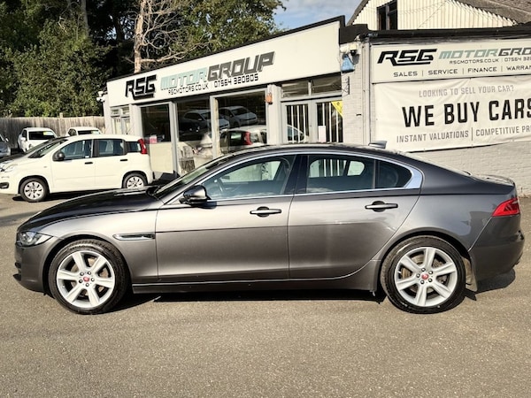 Used Jaguar XE 2016 for sale - 75473561: Photo 8