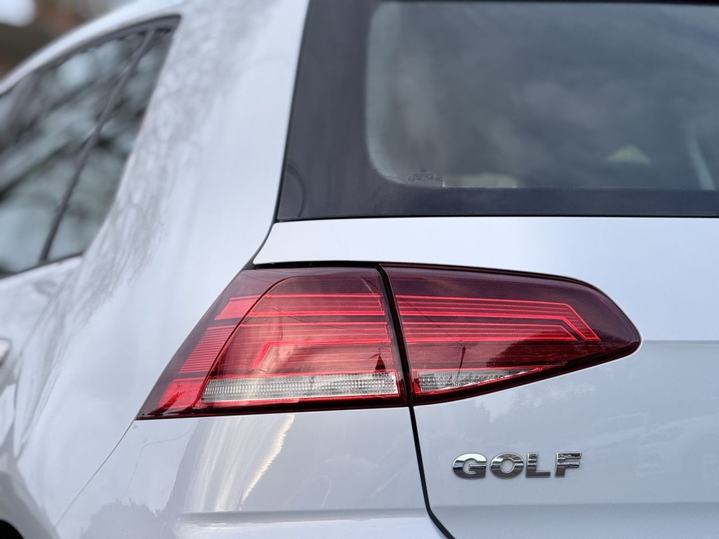 Used Volkswagen Golf 2018 for sale - 76604668: Photo 30