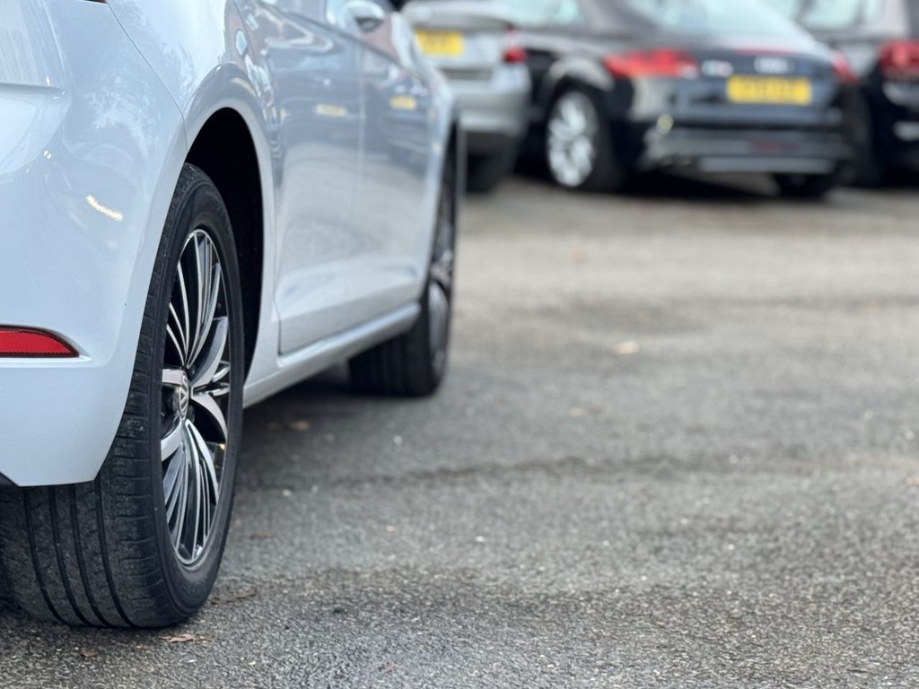 Used Volkswagen Golf 2018 for sale - 76604668: Photo 31