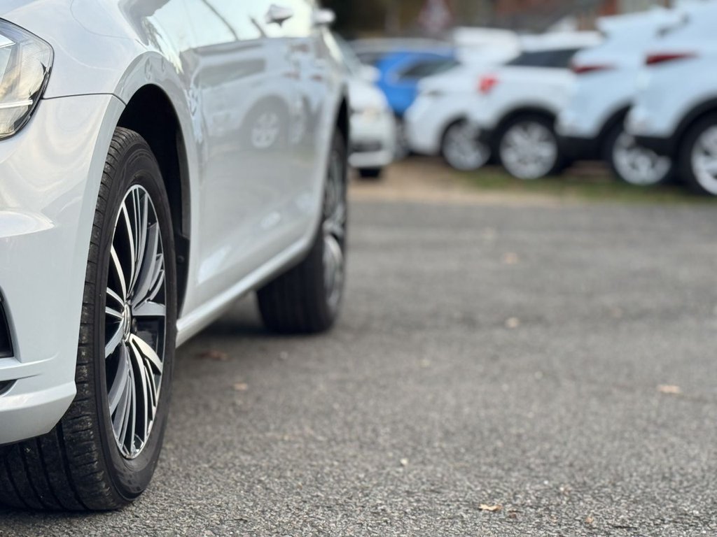 Used Volkswagen Golf 2018 for sale - 76604668: Photo 35