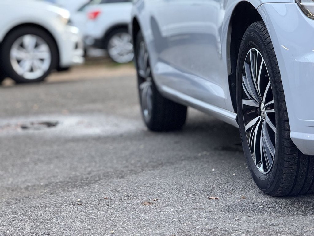 Used Volkswagen Golf 2018 for sale - 76604668: Photo 36