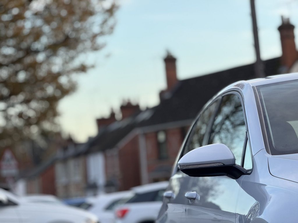 Used Volkswagen Golf 2018 for sale - 76604668: Photo 41