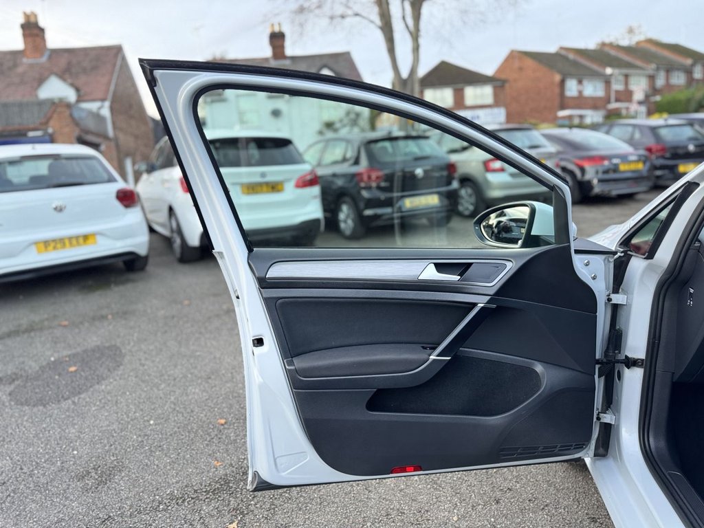 Used Volkswagen Golf 2018 for sale - 76604668: Photo 47