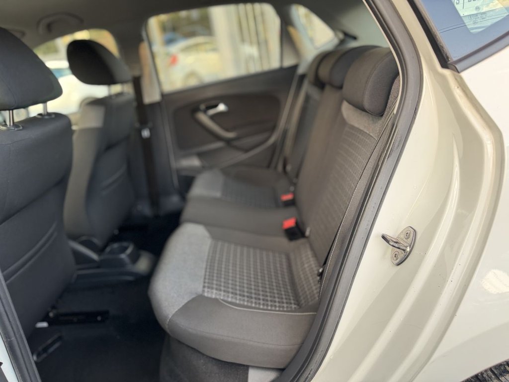Used Volkswagen Polo 2015 for sale - 76380043: Photo 15