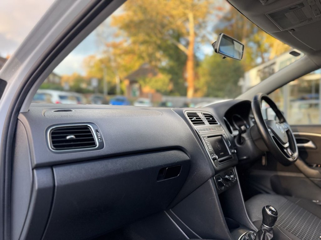 Used Volkswagen Polo 2015 for sale - 76380043: Photo 25