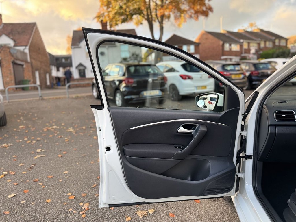 Used Volkswagen Polo 2015 for sale - 76380043: Photo 26