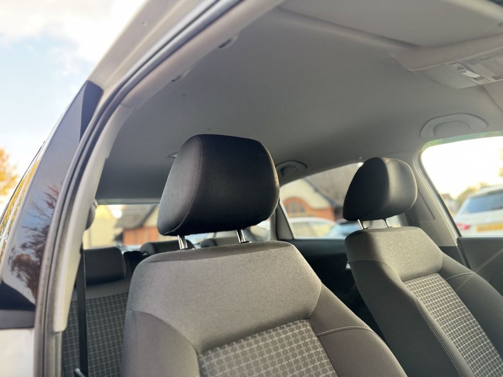 Used Volkswagen Polo 2015 for sale - 76380043: Photo 27
