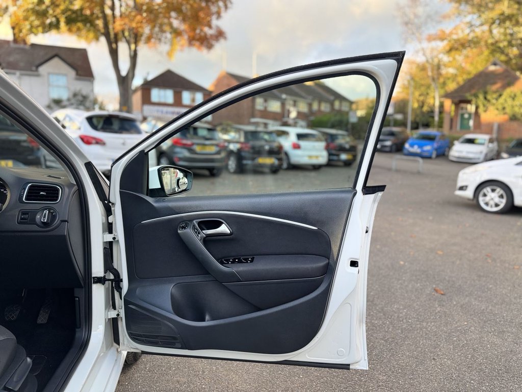 Used Volkswagen Polo 2015 for sale - 76380043: Photo 28