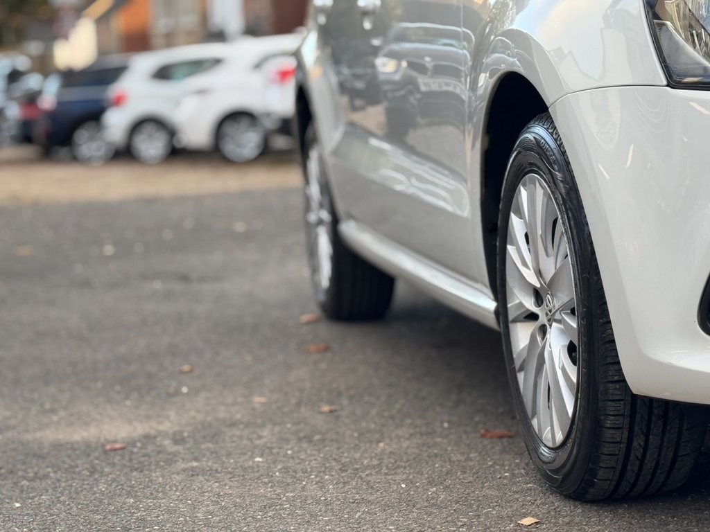 Used Volkswagen Polo 2015 for sale - 76380043: Photo 44