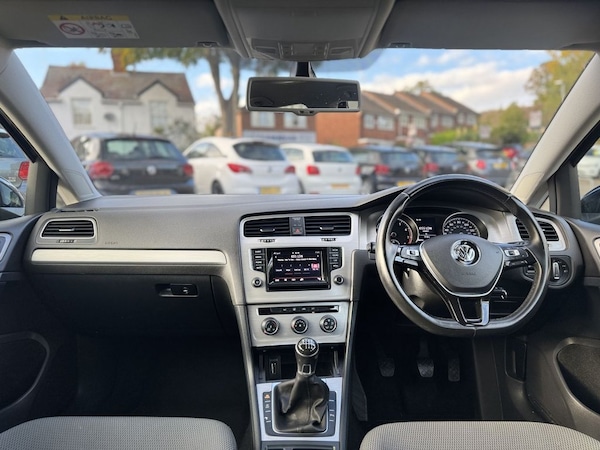 Used Volkswagen Golf 2015 for sale - 76210837: Photo 11