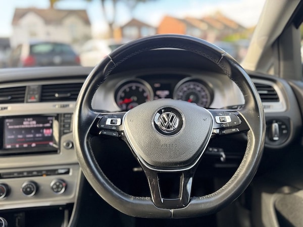 Used Volkswagen Golf 2015 for sale - 76210837: Photo 19