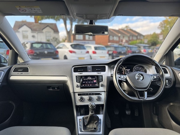 Used Volkswagen Golf 2015 for sale - 76210837: Photo 28