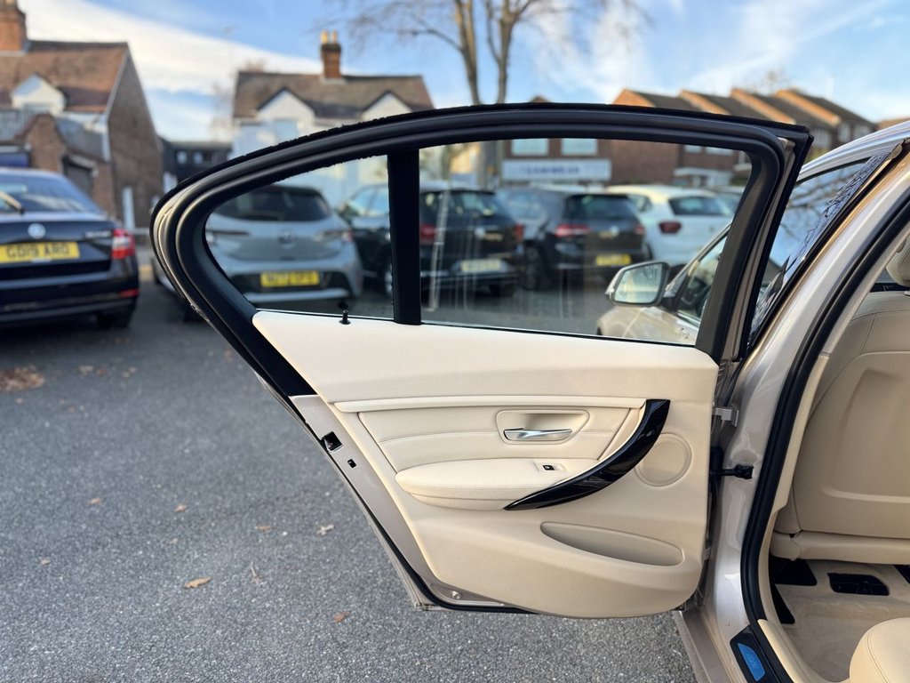 Used BMW 3 Series 2014 for sale - 76751438: Photo 21