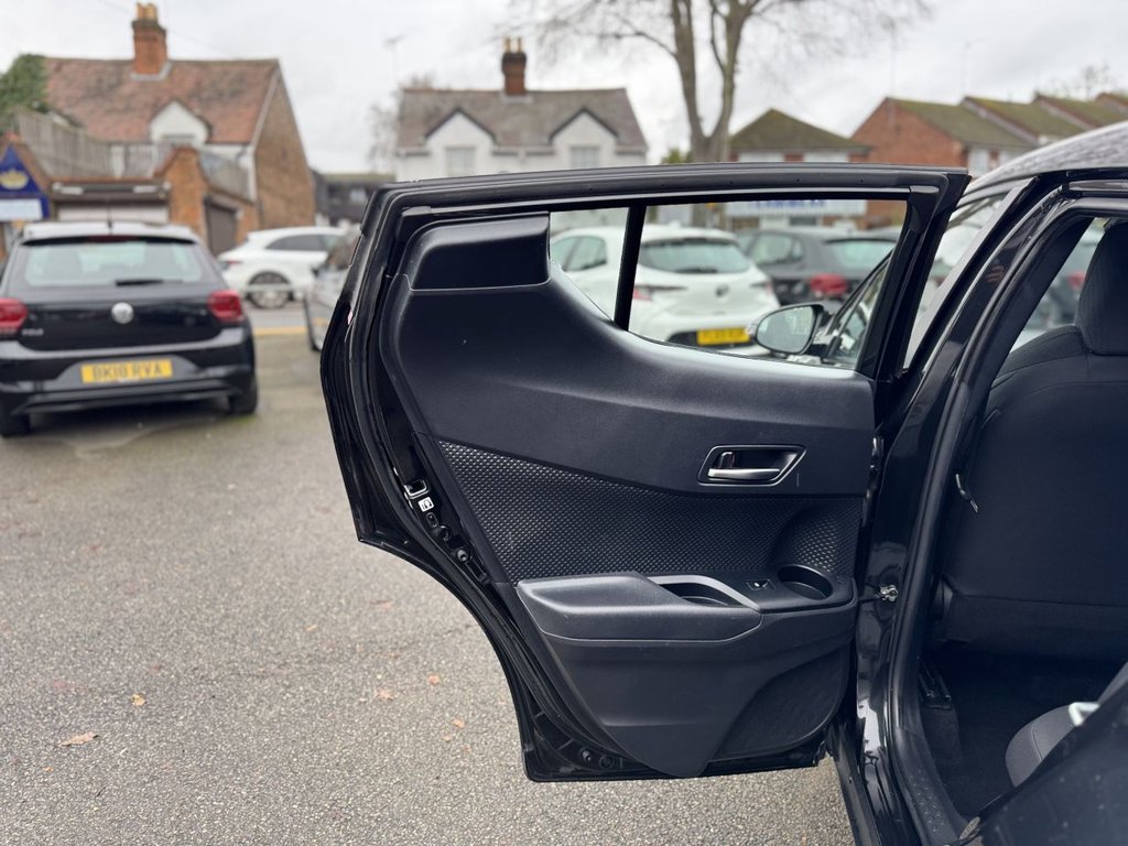 Used Toyota C-HR 2019 for sale - 76986047: Photo 23