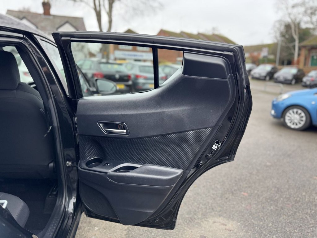 Used Toyota C-HR 2019 for sale - 76986047: Photo 25