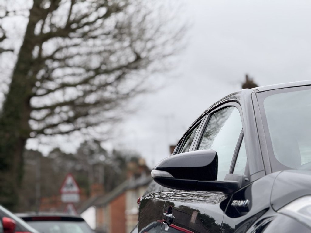 Used Toyota C-HR 2019 for sale - 76986047: Photo 43