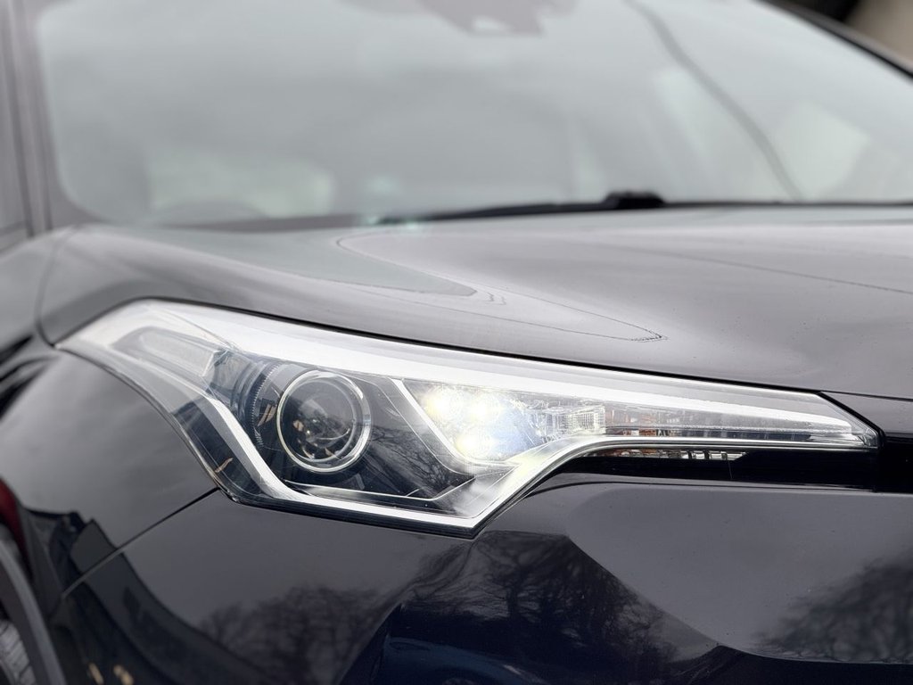 Used Toyota C-HR 2019 for sale - 76986047: Photo 48