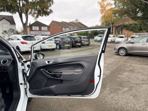 Used Ford Fiesta 2017 for sale - 76261399: Photo 43