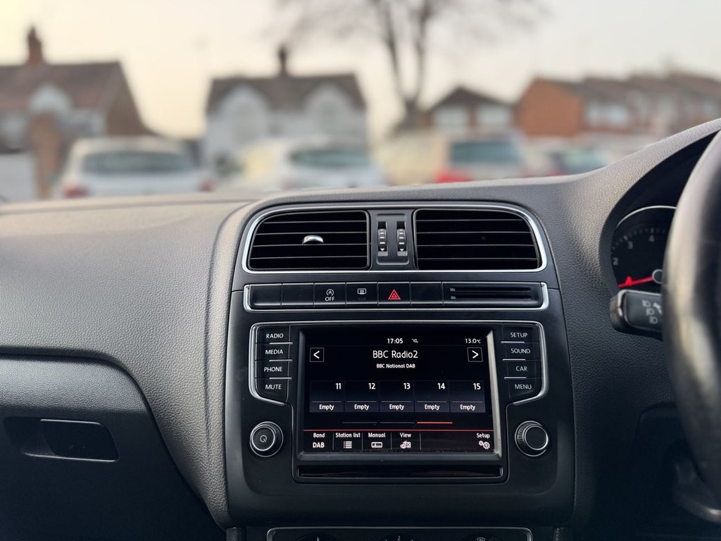 Used Volkswagen Polo 2015 for sale - 77780099: Photo 16