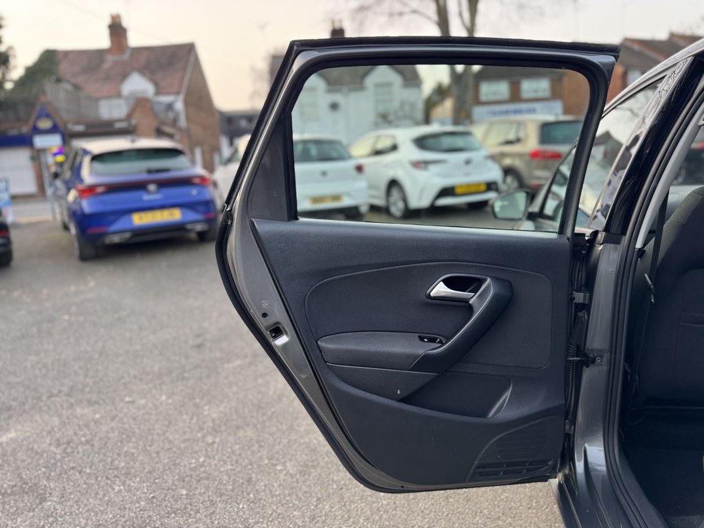 Used Volkswagen Polo 2015 for sale - 77780099: Photo 18