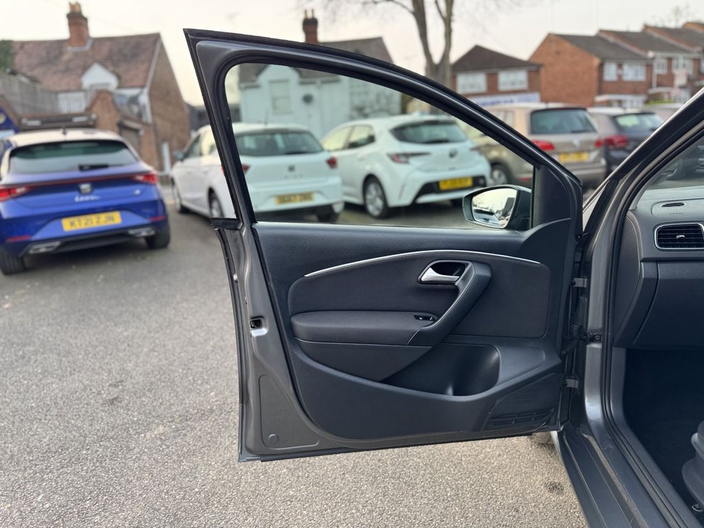 Used Volkswagen Polo 2015 for sale - 77780099: Photo 21