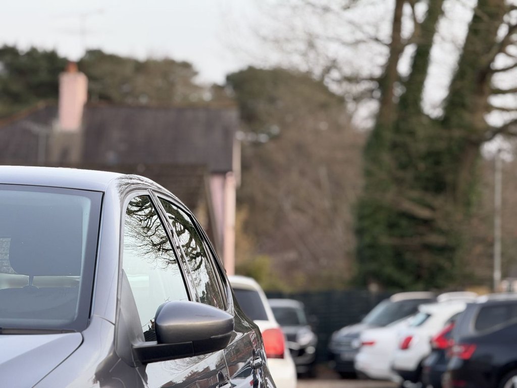 Used Volkswagen Polo 2015 for sale - 77780099: Photo 41