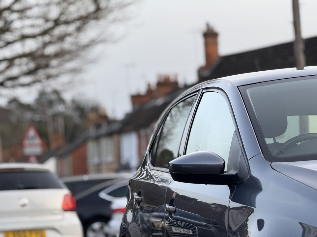 Used Volkswagen Polo 2015 for sale - 77780099: Photo 42
