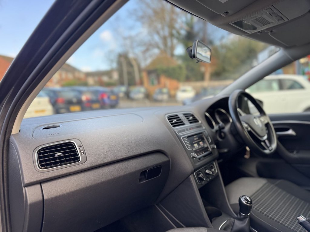 Used Volkswagen Polo 2015 for sale - 76909894: Photo 23