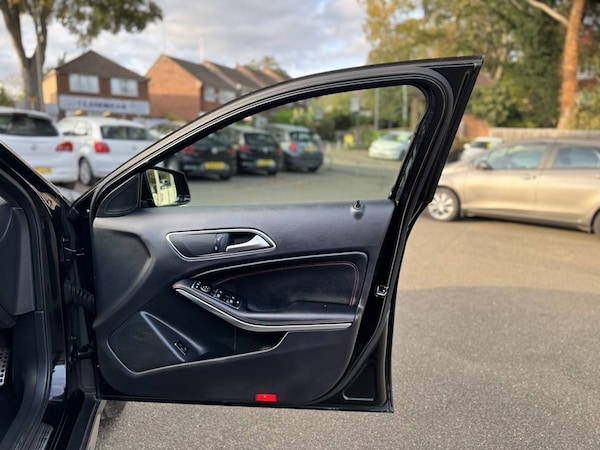 Used Mercedes-Benz GLA 2017 for sale - 76210101: Photo 46