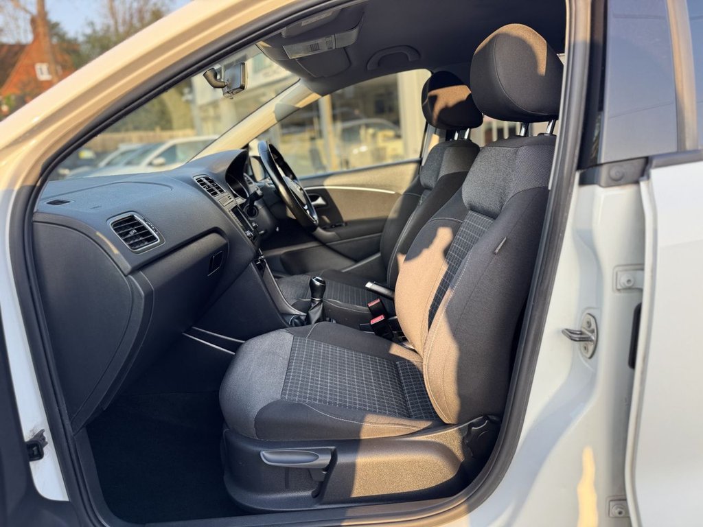 Used Volkswagen Polo 2015 for sale - 77780339: Photo 12