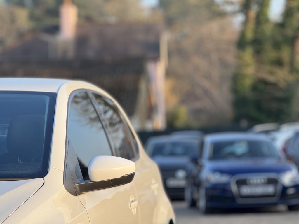 Used Volkswagen Polo 2015 for sale - 77780339: Photo 41