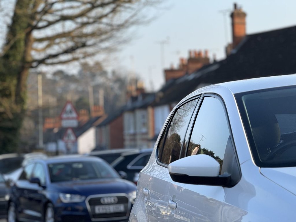 Used Volkswagen Polo 2015 for sale - 77780339: Photo 42