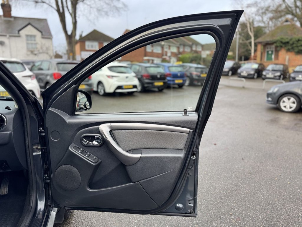 Used Dacia Duster 2017 for sale - 77250652: Photo 32