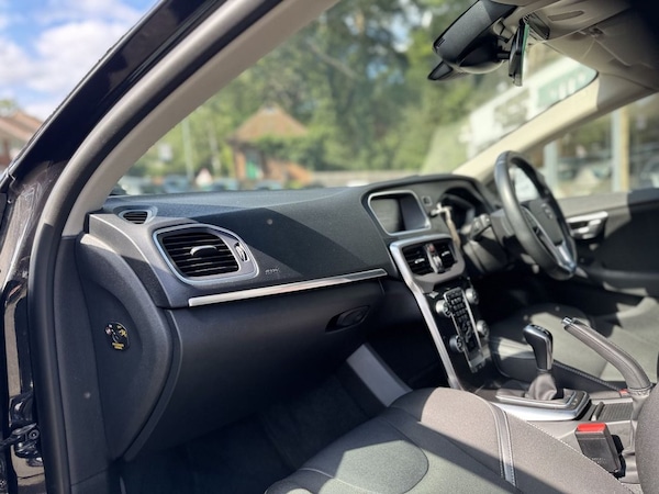 Used Volvo V40 2019 for sale - 75207327: Photo 24