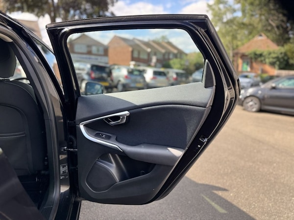Used Volvo V40 2019 for sale - 75207327: Photo 26