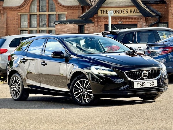 Used Volvo V40 2019 for sale - 75207327: Photo 31