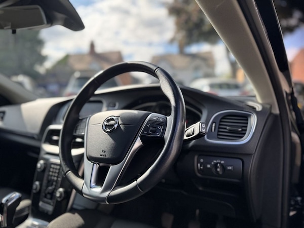 Used Volvo V40 2019 for sale - 75207327: Photo 35