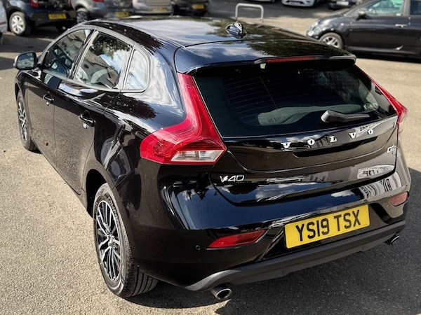 Used Volvo V40 2019 for sale - 75207327: Photo 40