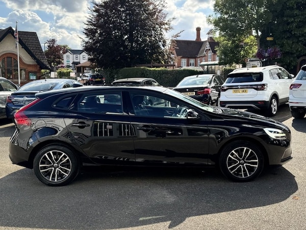 Used Volvo V40 2019 for sale - 75207327: Photo 7