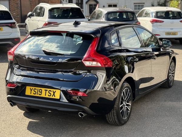 Used Volvo V40 2019 for sale - 75207327: Photo 9