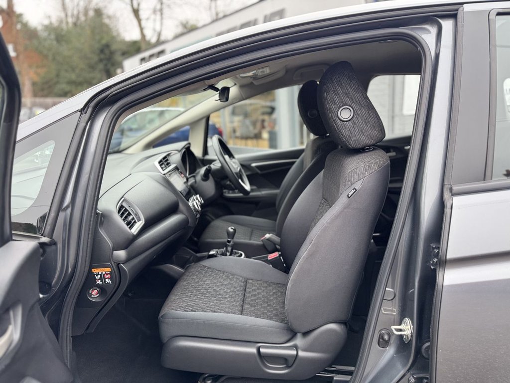 Used Honda Jazz 2017 for sale - 77791989: Photo 31