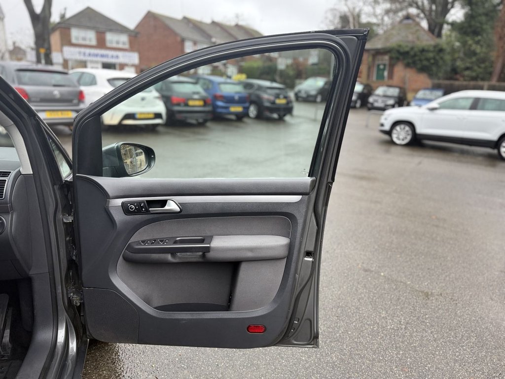 Used Volkswagen Touran 2015 for sale - 77594016: Photo 35