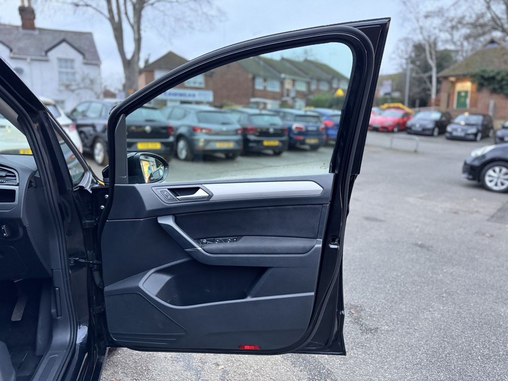 Used Volkswagen Touran 2016 for sale - 77110757: Photo 16